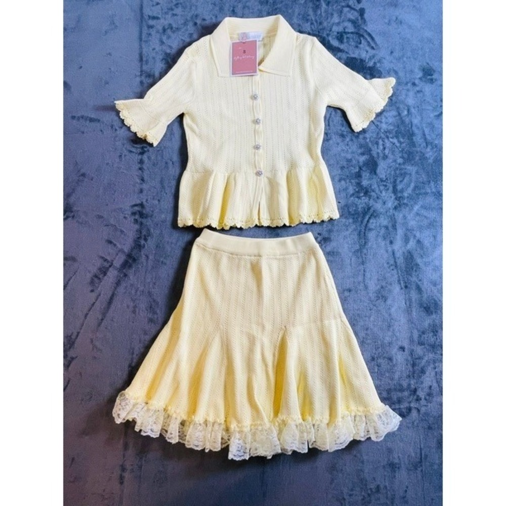Sierra Darien Yellow Knit Peplum Top and Lace Hem Skirt Co-Ord Set Size S NWT